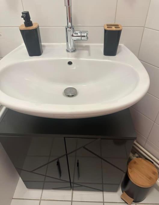 Appartement Neuf Entierement Equipe Proche Centre อาเมียงส์ ภายนอก รูปภาพ