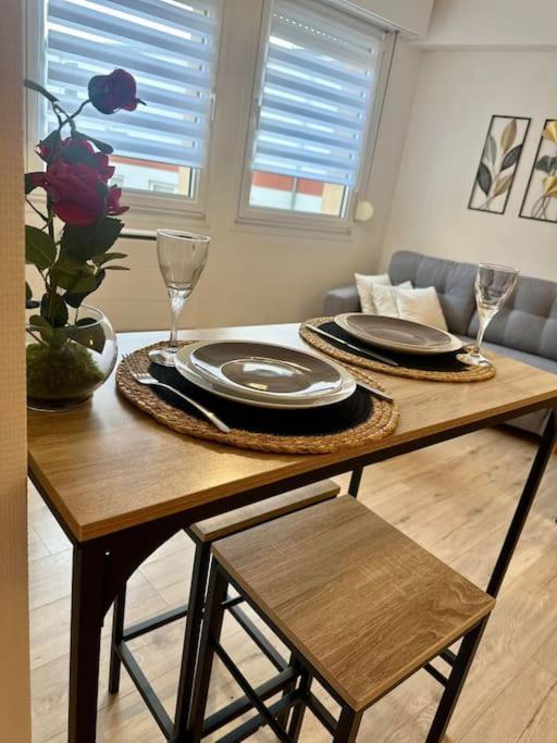 Appartement Neuf Entierement Equipe Proche Centre อาเมียงส์ ภายนอก รูปภาพ
