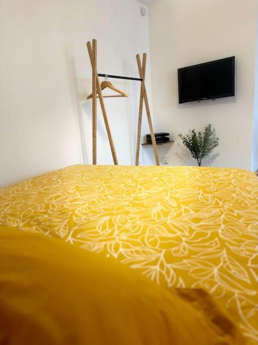 Appartement Neuf Entierement Equipe Proche Centre อาเมียงส์ ภายนอก รูปภาพ